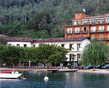 Hotel Nike برنزوني سول جاردا المظهر الخارجي الصورة